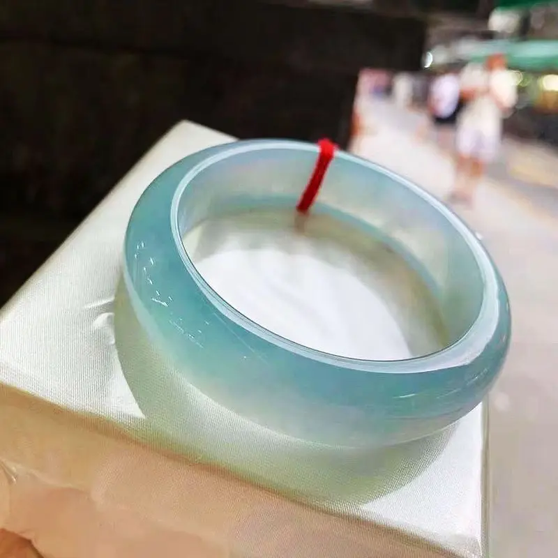 High-quality light green jadeite bracelet