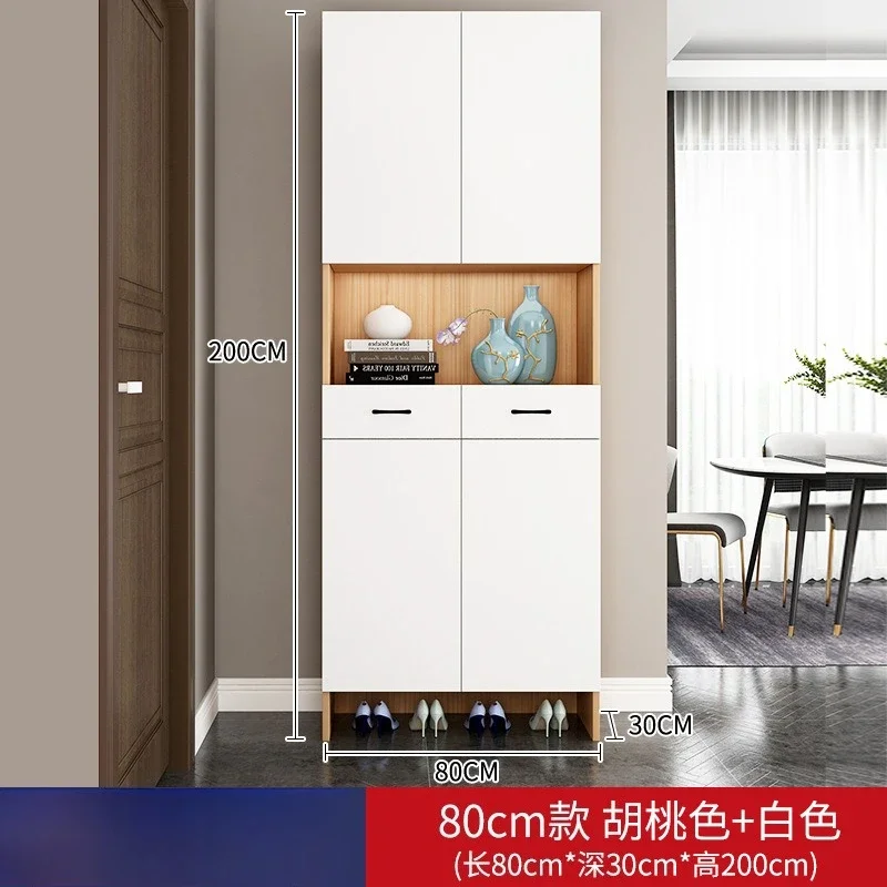 The entrance cabinet is simple and modern, integrating a large capacity storage cabinet at the doorstep.