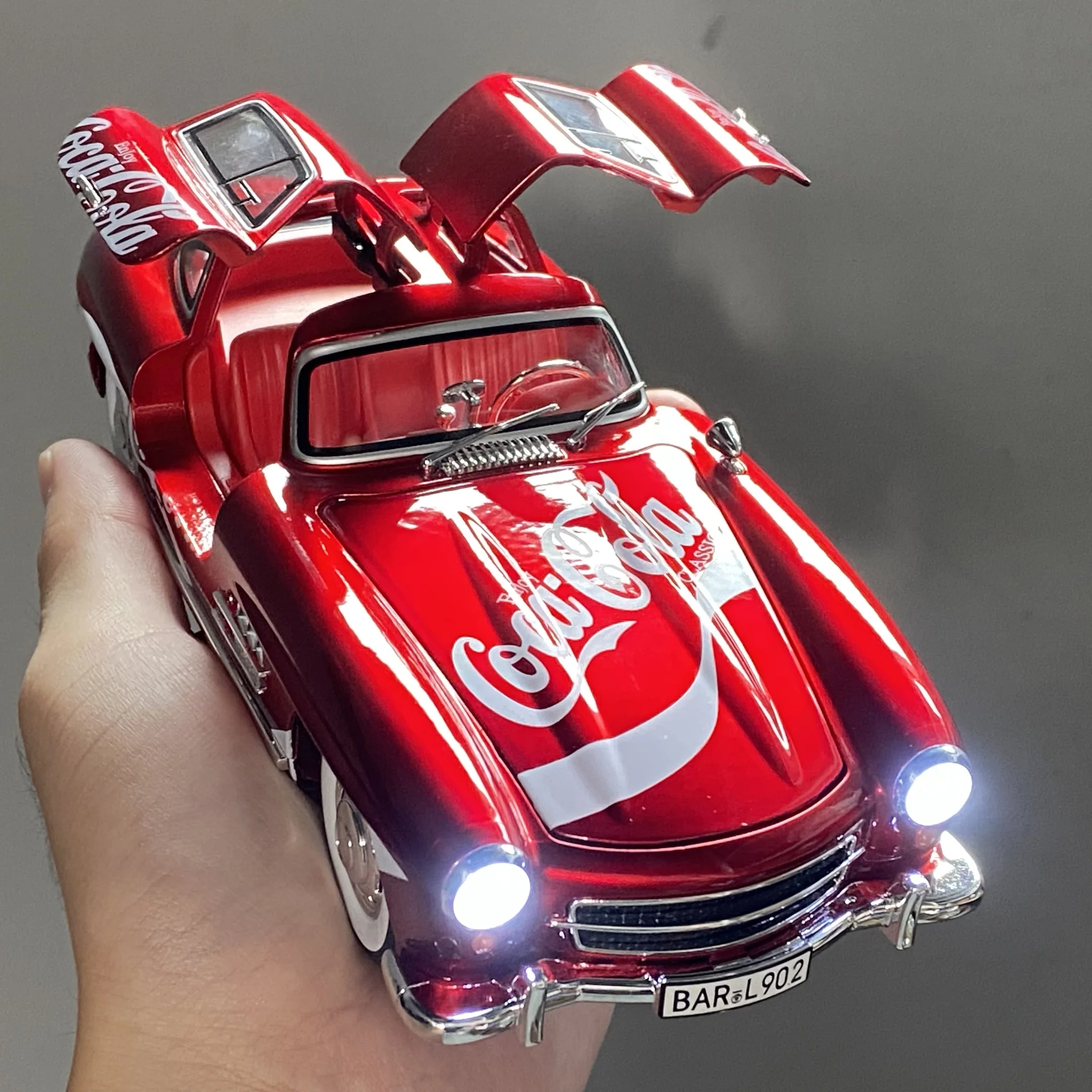 1:24 بنز 300SL كوكا كولا بيبسي كولا كلاسيكي سيارة عتيقة سبيكة دييكاست نموذج سيارة مكتب أمامي عرض الديكور الحلي عطلة