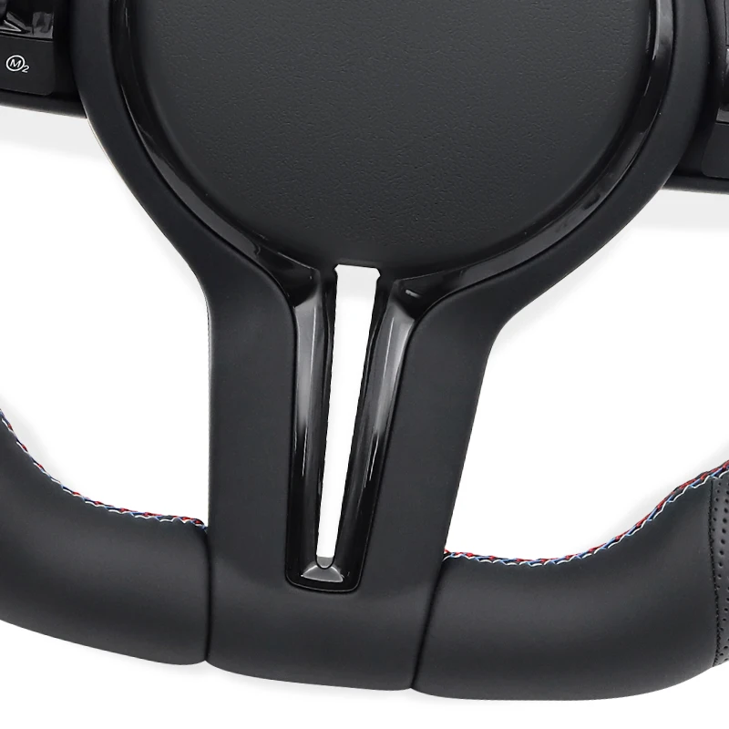 BMW F44 F01 F02 F10 F12 F20 F30 F32 M4 F82 335i E90 325i M5 M6 550i F83 428i X3 F13 E87 E92 E93用 全黒ステアリングホイール