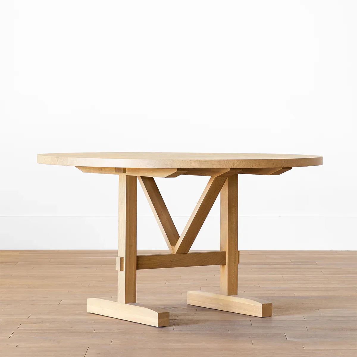 

bnMedieval Style Solid Oak Round Dining Table French Retro Simple Table and Combination Suitable for Family Dining Hotel Use#