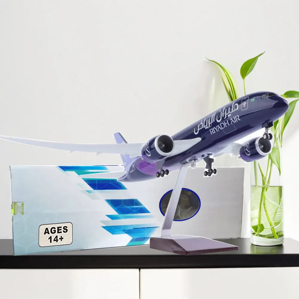 

1:130 Scale Large Model Airplane Riyadh Airlines Boeing 787 Plane Models Diecast Airplanes with LED Light for Collection or Gift