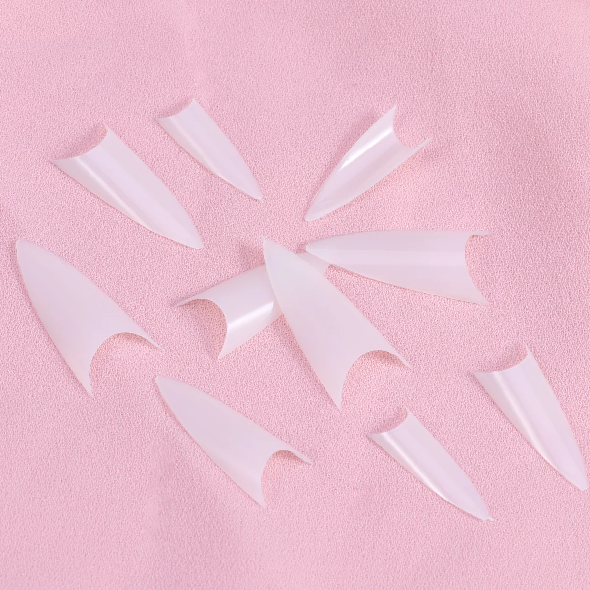 

500Pcs Clear Fake Nail Tips Plastic Full Cover False Nails for Nail Art Practice DIY Salons Acrylic False Nails