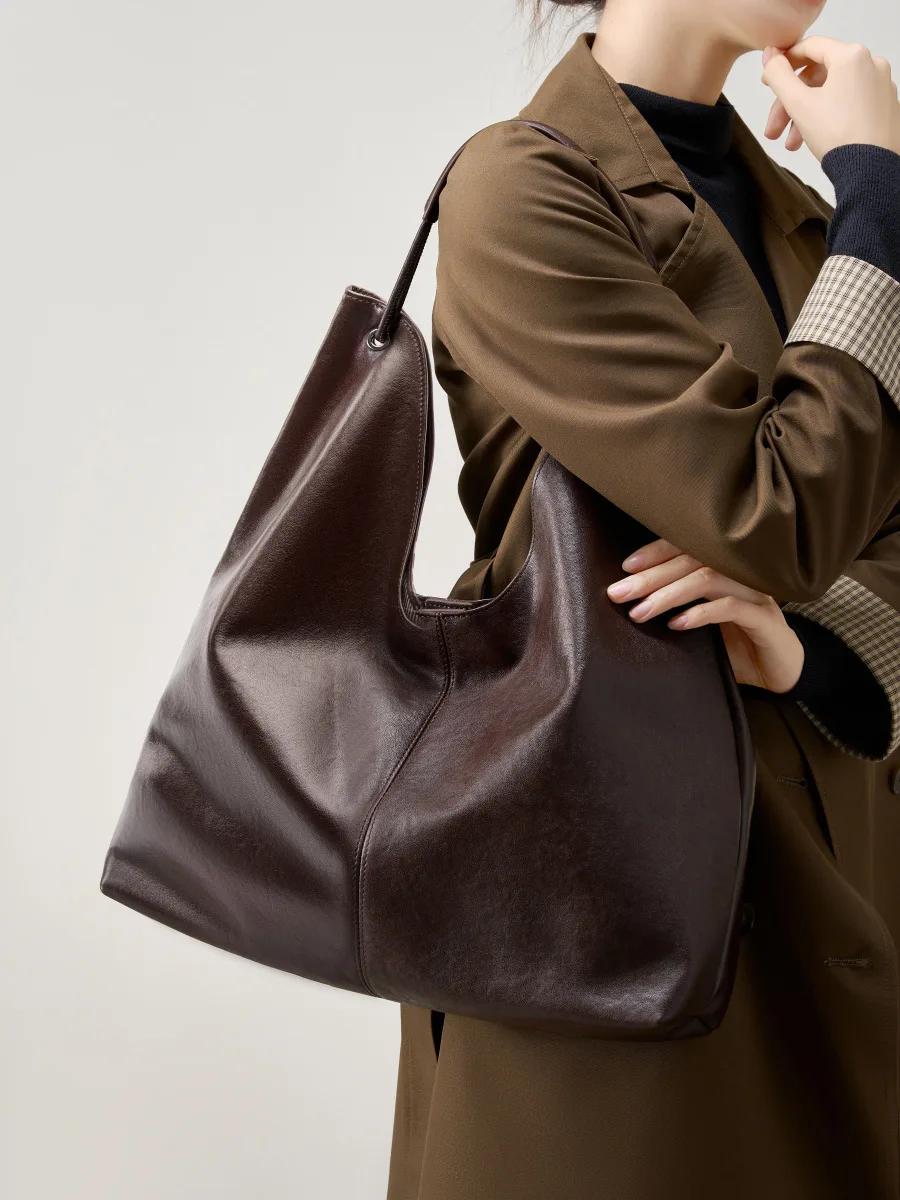 2026 New Genuine Leather Popular Large Capacity Tote Bag Fashion Single Shoulder Underarm Bag Commuter Bag