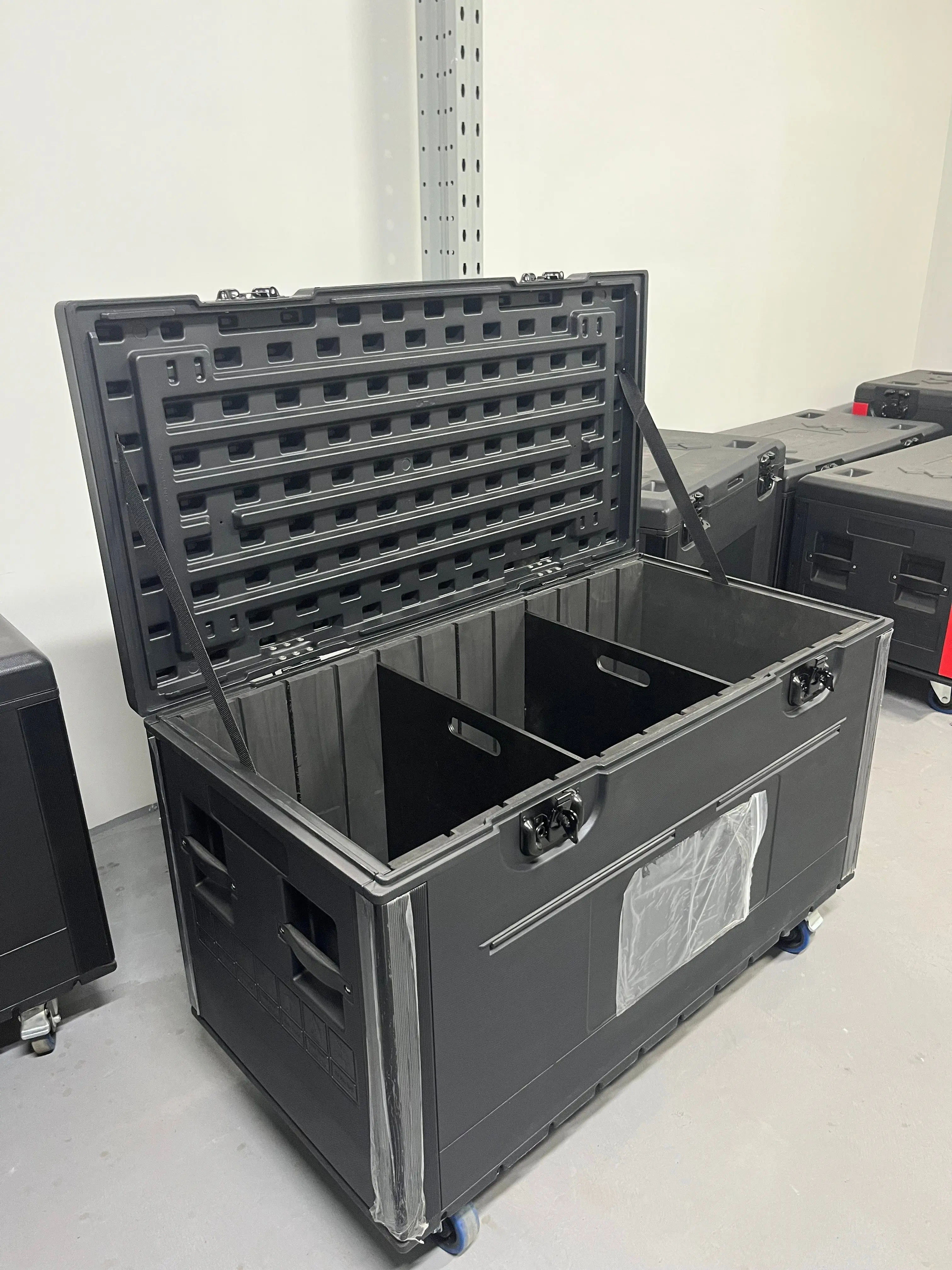 Heavy Duty PE Flight Storage Case Knock Down Structure Movable Dividers Save Sea Cost for Stage Cables Musical Instruments Tools