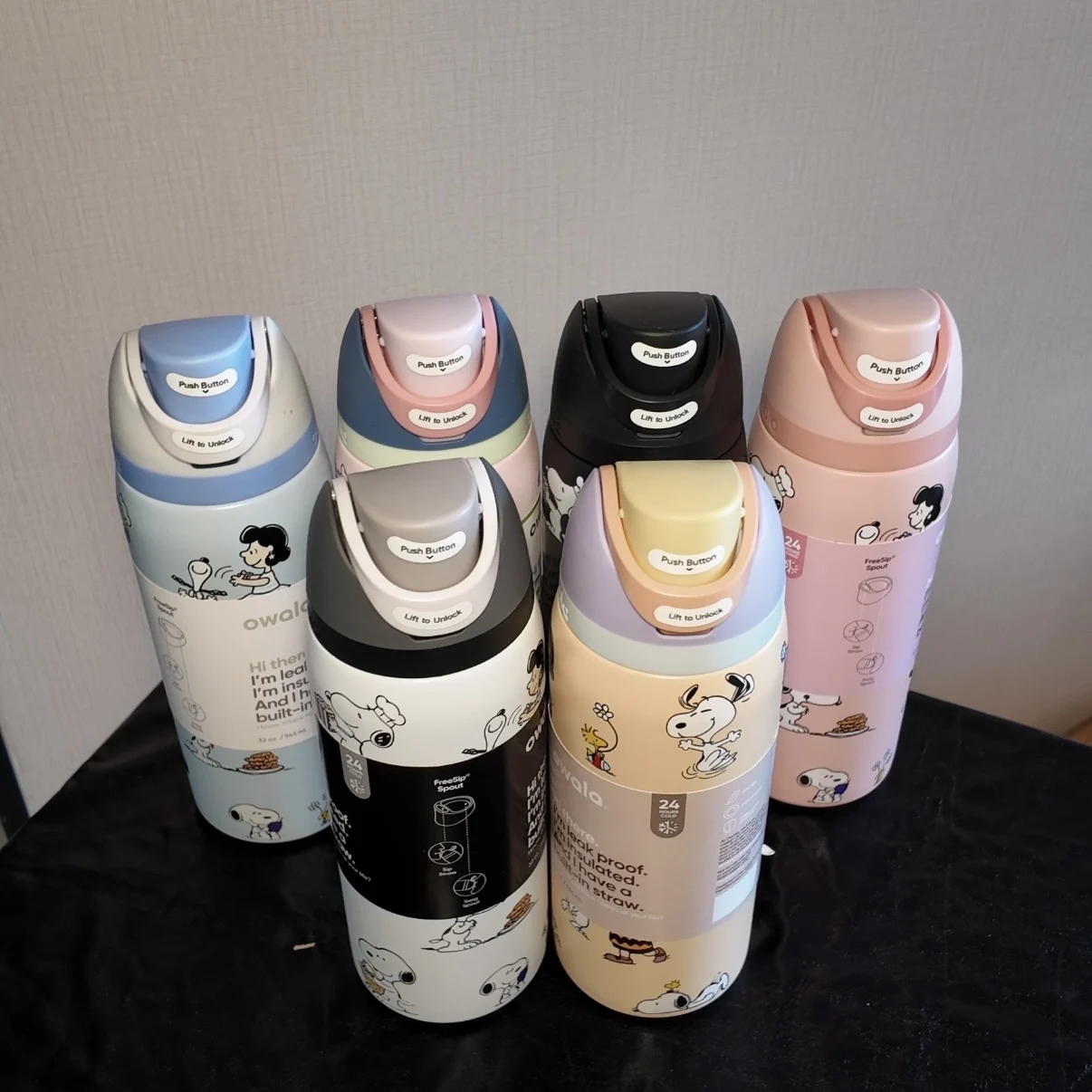 In Stock 710ml Snoopy Insulated Stainless Steel Water Bottle With Leak-Proof Lid And Built-In Straw Daily Use Sports Travel Gift