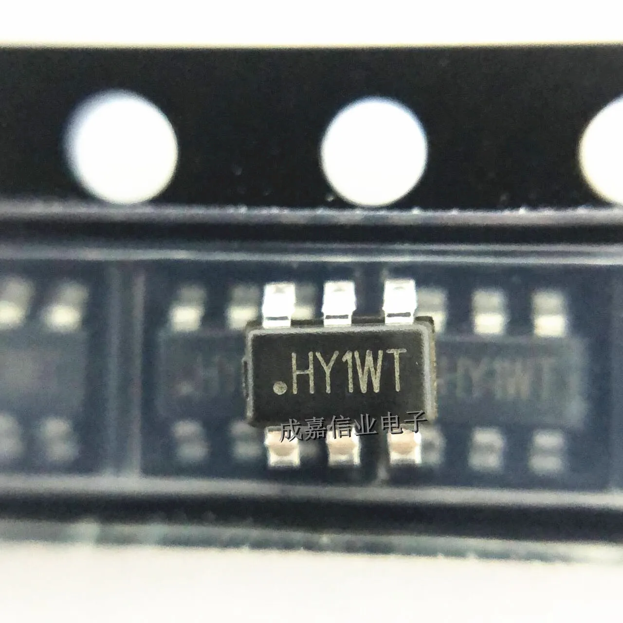 10pcs/Lot AP62301WU-7 TSOT-23-6 MARKING;HY Switching Voltage Regulators 3A Operating Temperature:- 40 C-+ 125 C