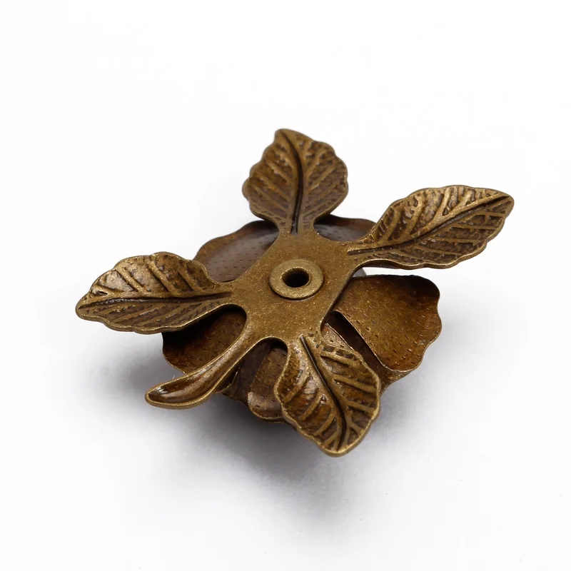 REGELIN Vintage Flowers Spacer Filigree Flower Charms Pendant Metal Jewerly Findings 10pcs 20mm for DIY Headwear Necklace