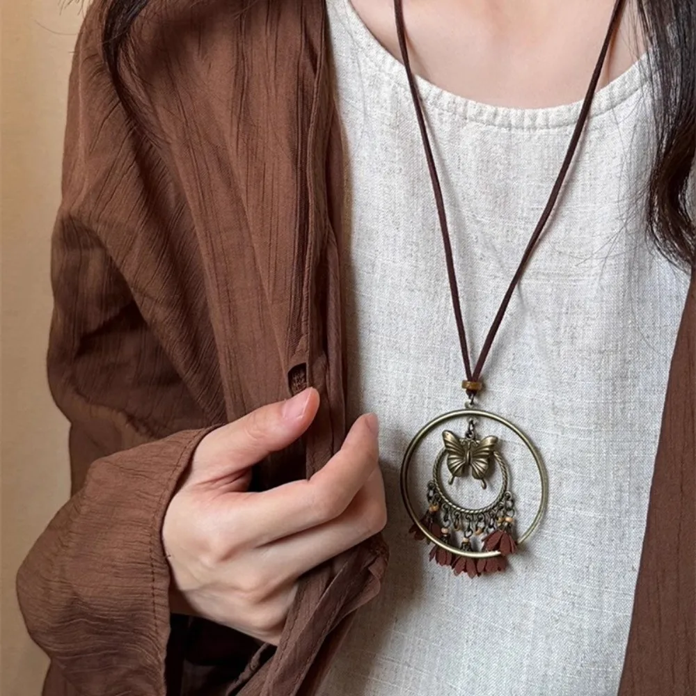 

Retro Tassel Ethnic Style Necklace Wood Butterfly Long Sweater Chain Jewelry Accessories Neckchain Bohemian Style Necklace Party
