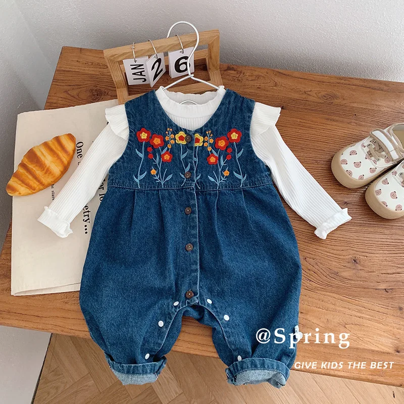 Kinder kleidung Baby Stram pler 0-2 Jahre alt 2024 Frühling Herbst Mädchen ärmellose Denimpants koreanischen Stil bestickte Baby kleidung