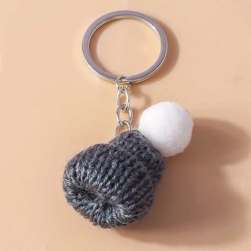 Aihua Neuer Kawaii Gestrickter Weihnachtsmann-Mützen-Schlüsselanhänger für Frauen Flauschiger Gehäkelter Mützen-Schlüsselanhänger Weihnachten Neujahr Schmuck Geschenke – Detail 5
