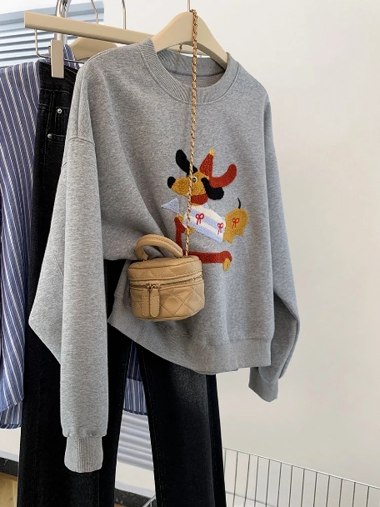 

Embroidered Round Neck Hoodie Women Autumn New Fashion Commuting Pullover Sweater Loose Long Sleeve Tops