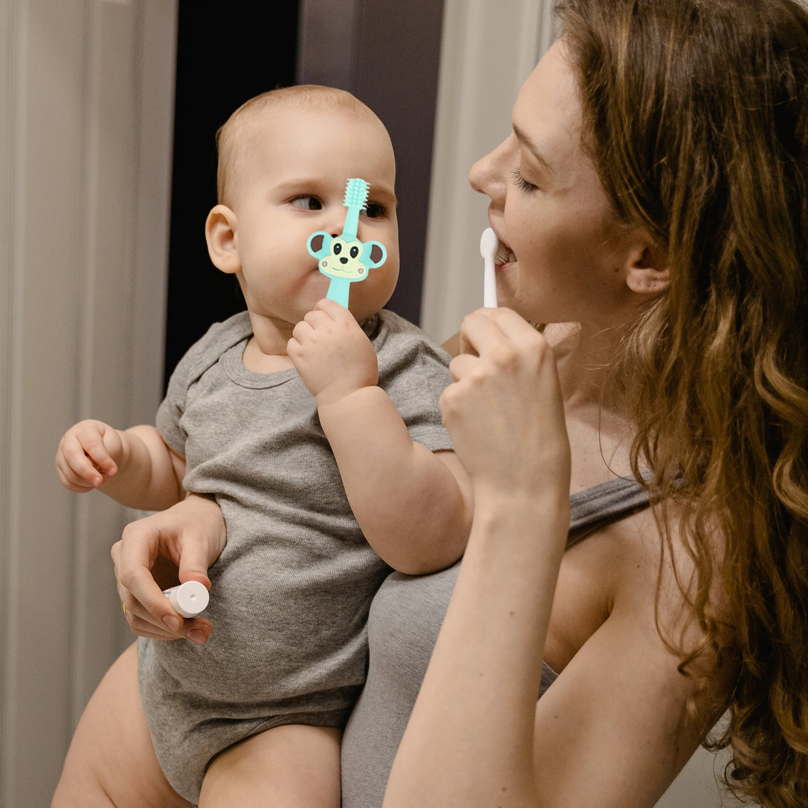 

Baby Toothbrush Toddler Training Brush Silicone Teether Newborn Oral Cleaner Safe Soft Bristles Non Toxic Chewable Infant Teeth