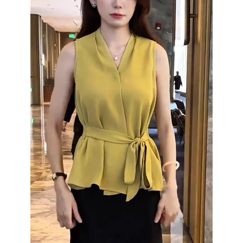 

Elegant Commuter Set Summer Lace-Up Waist-Cinching Sleeveless V-Neck Top High-Waisted Slimming Skirt Goddess Style Skirt Set