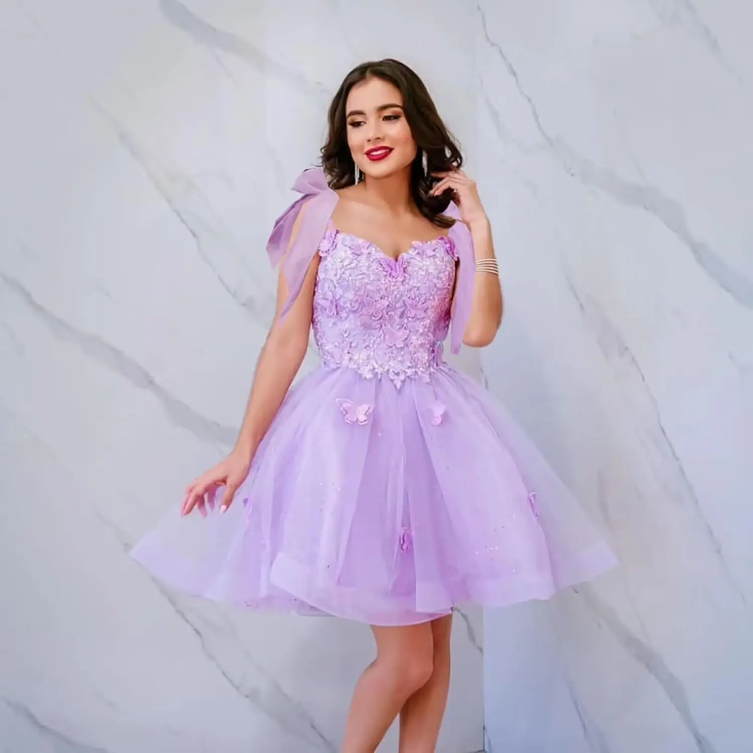 

Sparkly Tulle Short Homecoming Dresses for Teens 3D Butterfly Prom Gown Spaghetti Strap Bow DAMA Dress
