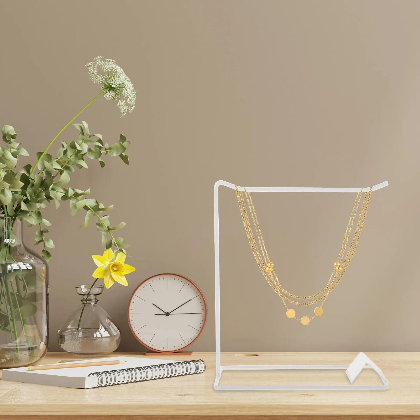 

Прочная металлическая подставка для ювелирных изделий, держатель для ожерелий и серег, настольный органайзер, минималистичный дизайн, экономия места, портативное использование