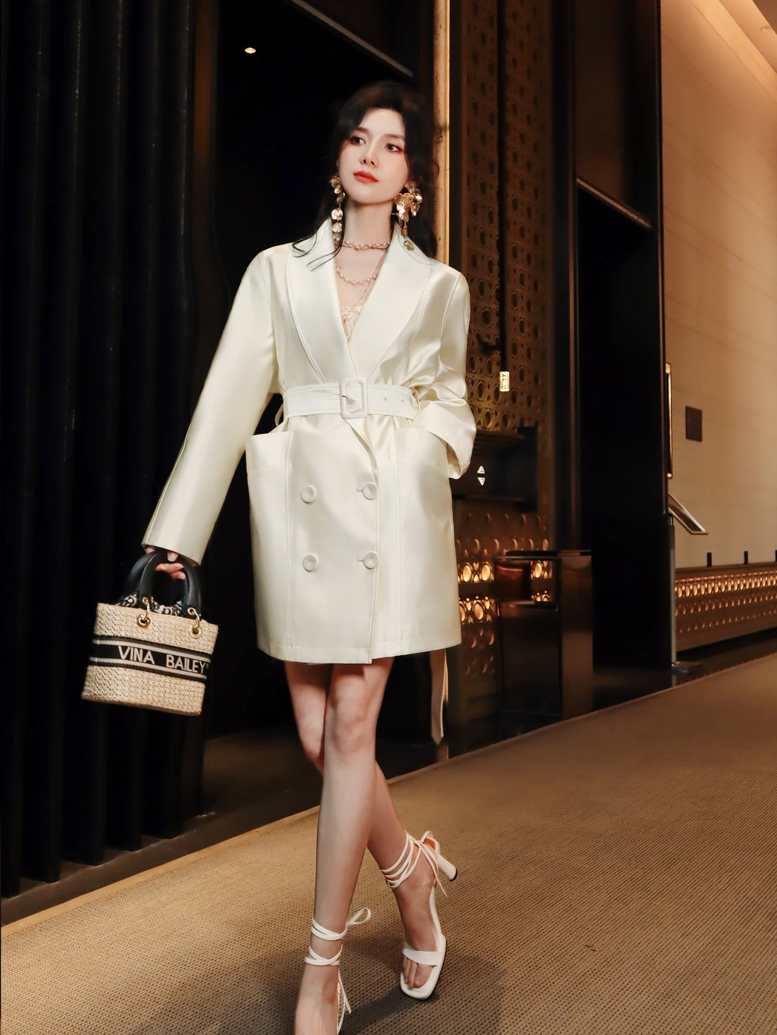 

Женский шелковый шерстяной костюм Ele Silken Wool: пиджак Moon White, новая весенняя коллекция, роскошный модный повседневный стиль, бренд Rui Sumi, с длинными рукавами