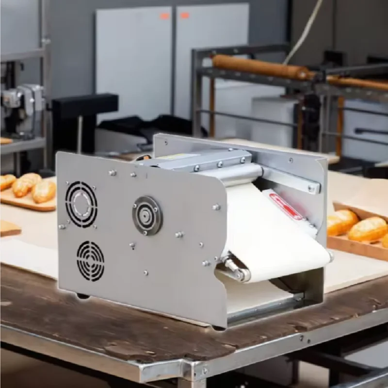 

Настольная машина для раскатки теста круассанов Оборудование для выпечки круассанов Машина для раскатки кондитерских изделий