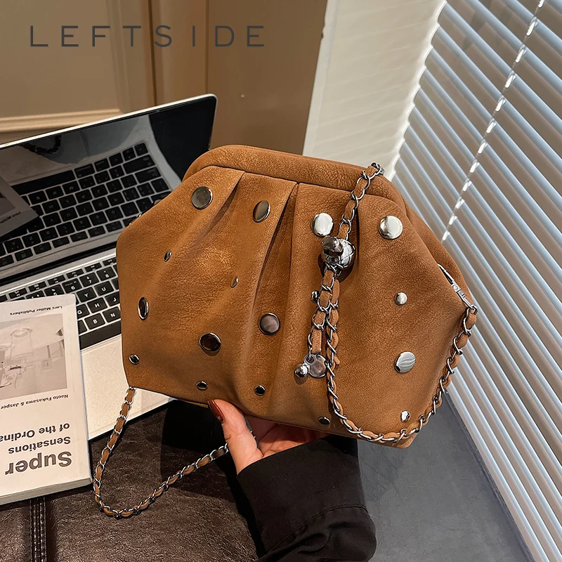 

LEFTSIDE Women's Puff Shoulder Bag with Silver Rivets Vintage Leather Crossbody Bag with Chain Strap Retro Purse for Daily Use