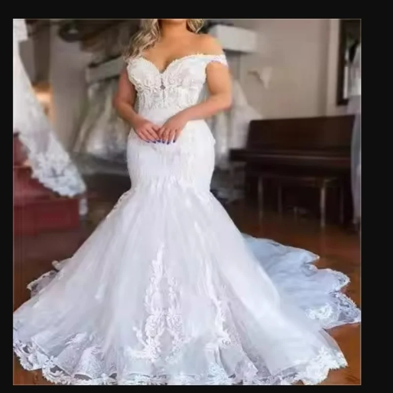 

Customized Off the Shoulder Lace Appliques Wedding Dress Sweep Train Robe De Mariée Backless Buttons Back Elegant Bridal Gown