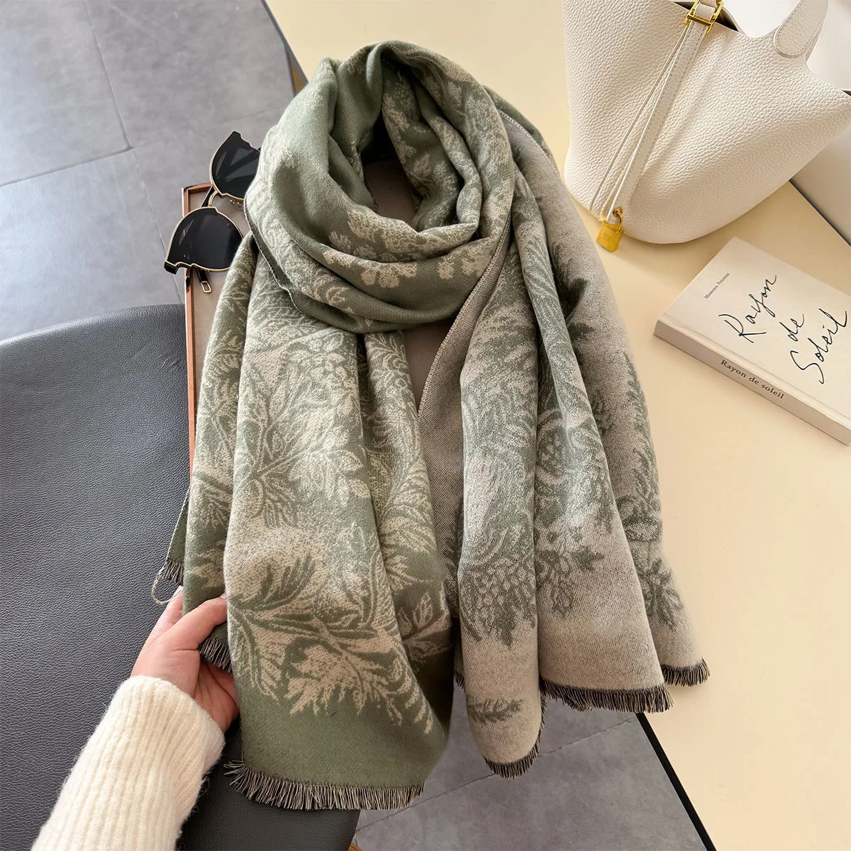 Retro Print Cashmere Scarf for Women Pashmina Shawls and Wraps Lady Thick Warm Winter Bufanda Poncho