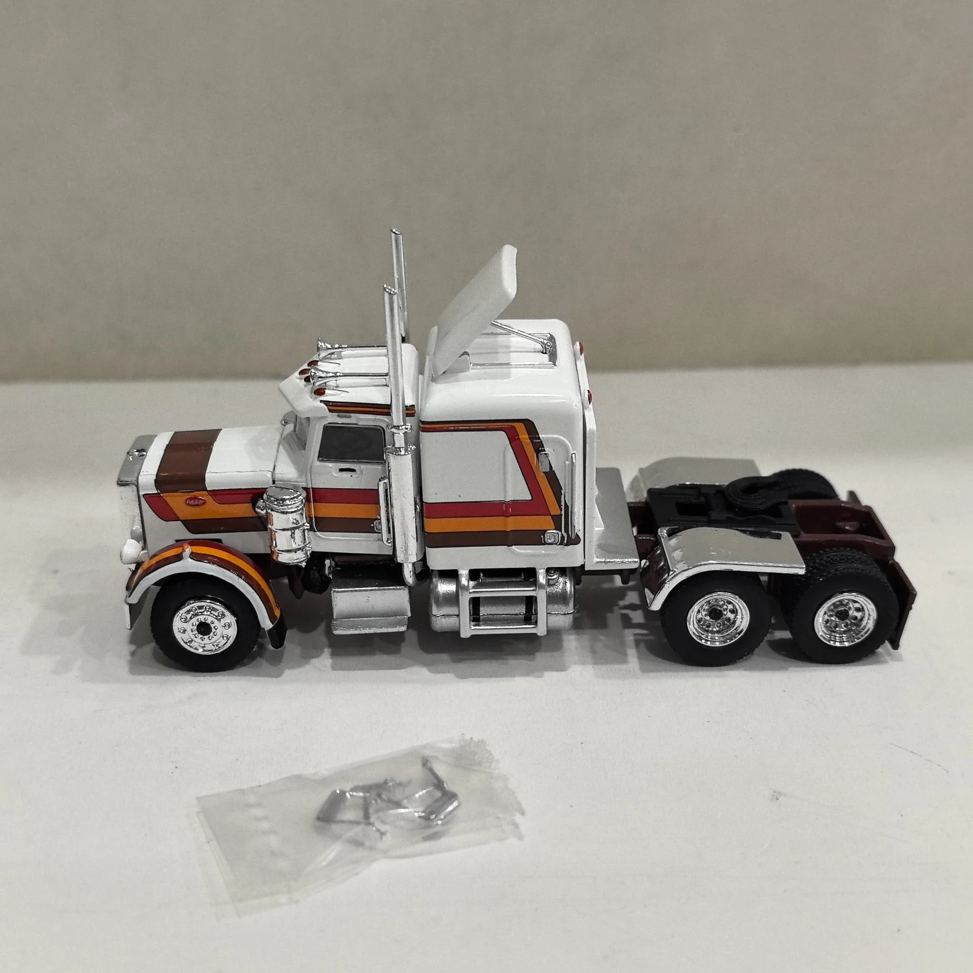 Escala 1:87 HO Peterbilt 359, cabeza de remolque de camión, modelo de camión de plástico, juguete, adornos, regalos
