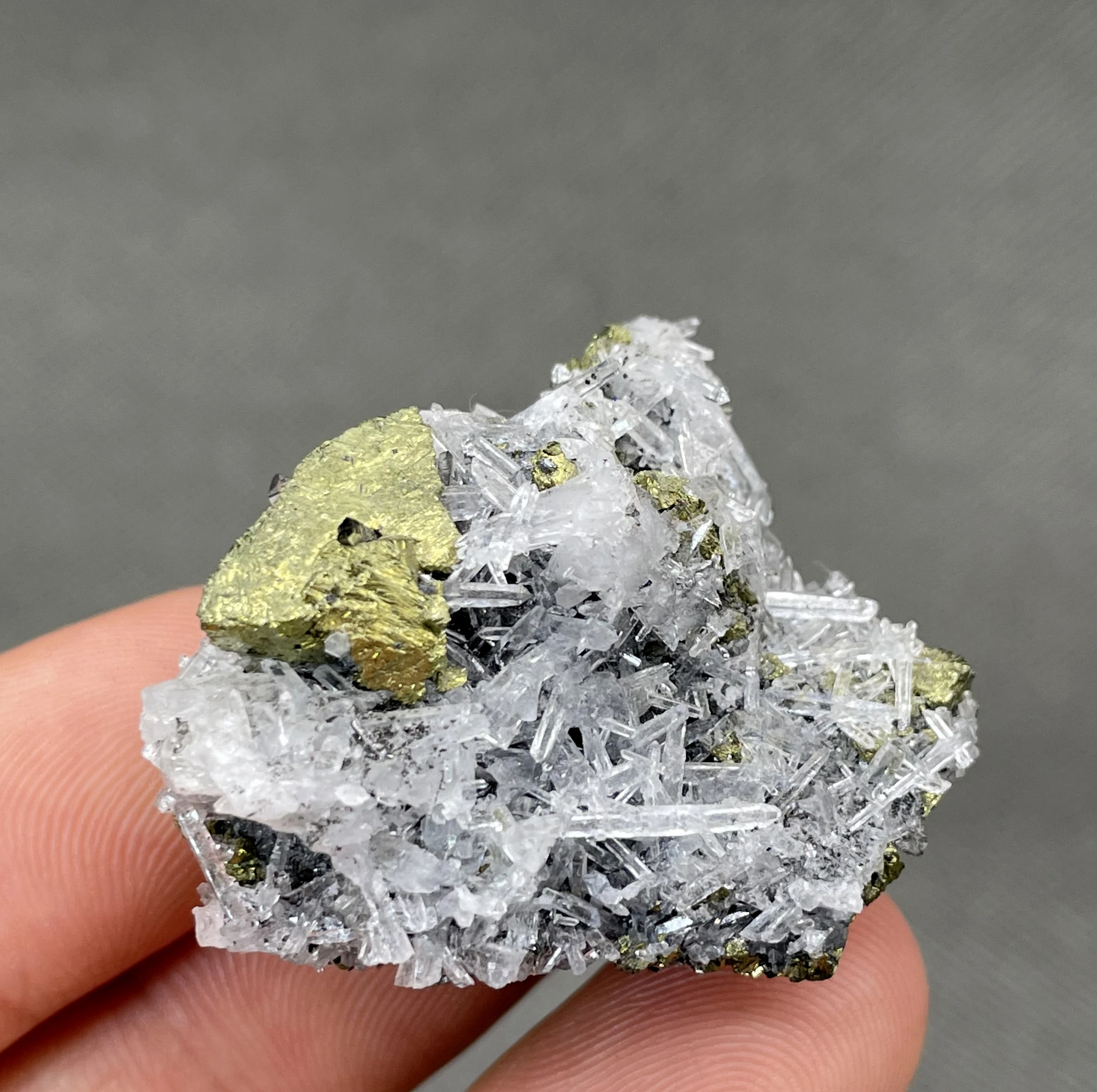 BEST! 36g Natural Chalcopyrite and crystal Symbiotic mineral specimen Stones and crystals Healing crystal