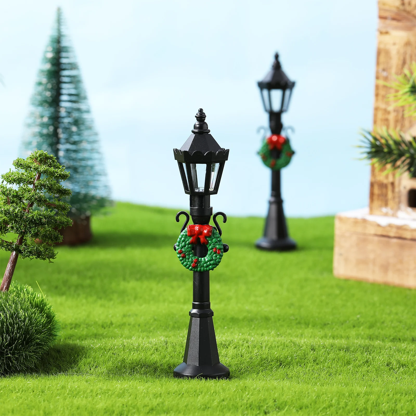 

4 Pcs Street Lamp Models Christmas Lights Decorated Post Decorations Mini Plastic Village Accessories