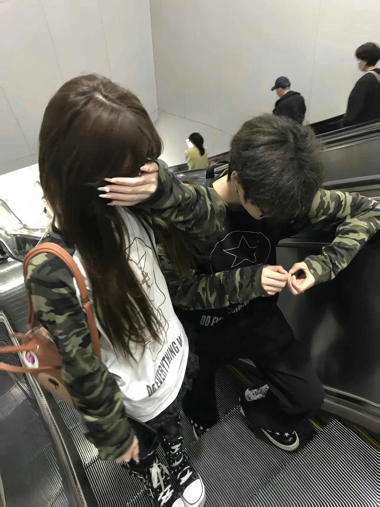 Retro Camouflage Long Sleeve T-Shirt Women's Base Shirt Shoulder Insert Design Spring Autumn Skull Head Print Loose Fit Top