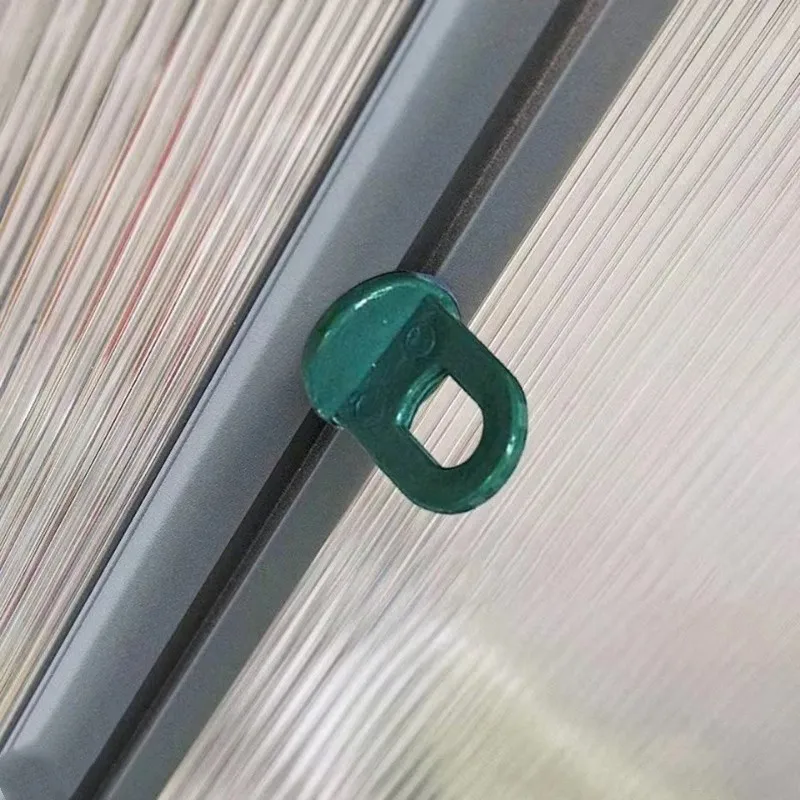 Strong Durable Grip Green Pot Hangers 5 pcs, perfect for Garden Greenhouse Pots, Green Plastic Material