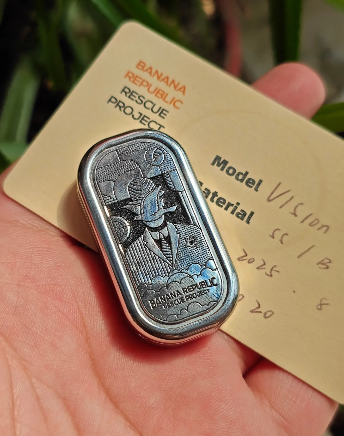 Used Mackie pigeon male cp3 push card edc decompression toy, limited edition