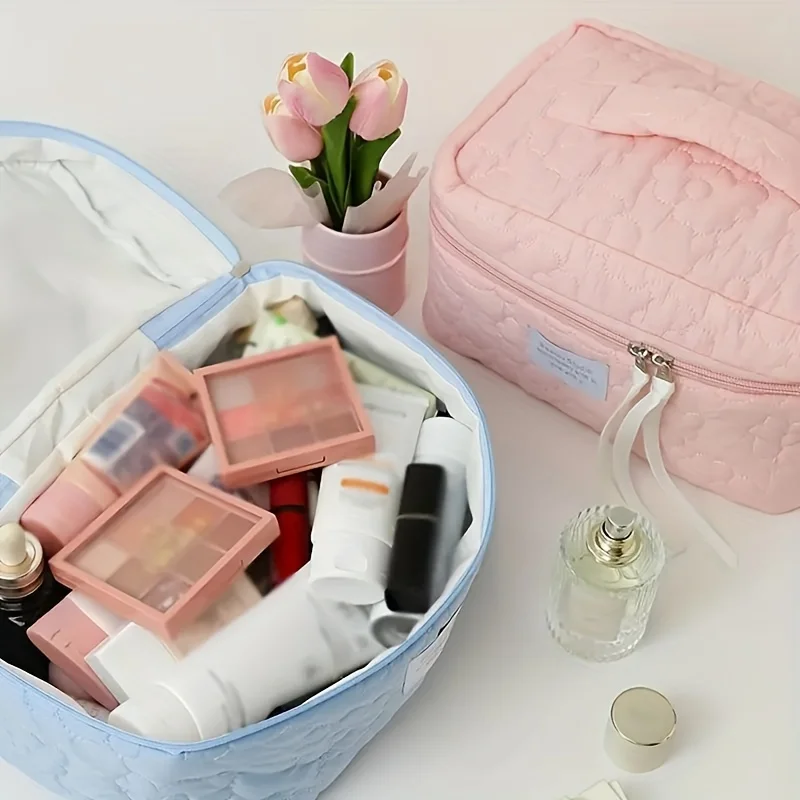 Quilted Makeup Bag Large Travel Cosmetic Bag Cotton Cosmetic Pouch Cute Makeup Pouch Portable Toiletry Bags for Women Girls