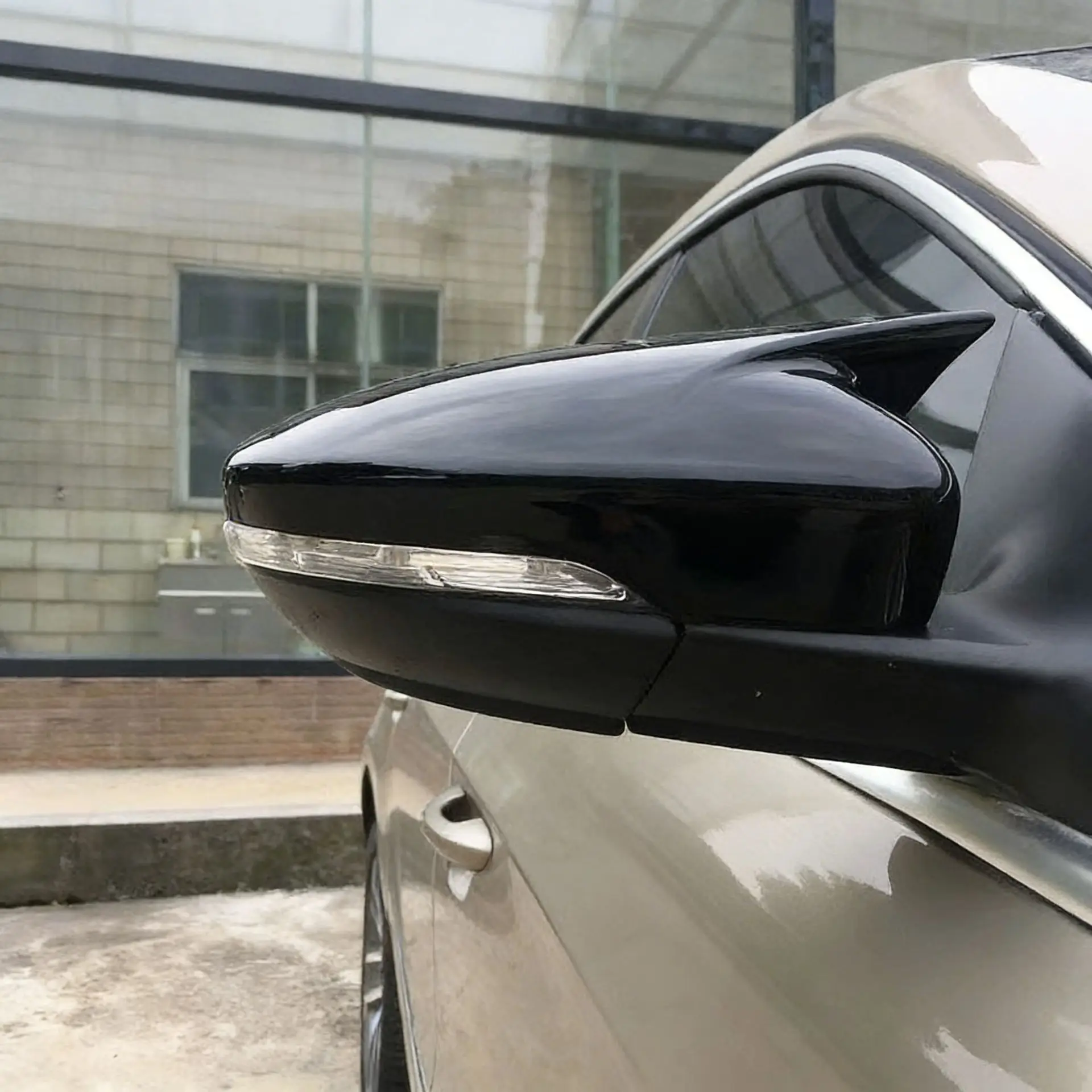 Suitable for Volkswagen Jetta MK6 Passat B7 Scirocco CC modified rearview mirror cover horn mirror cover