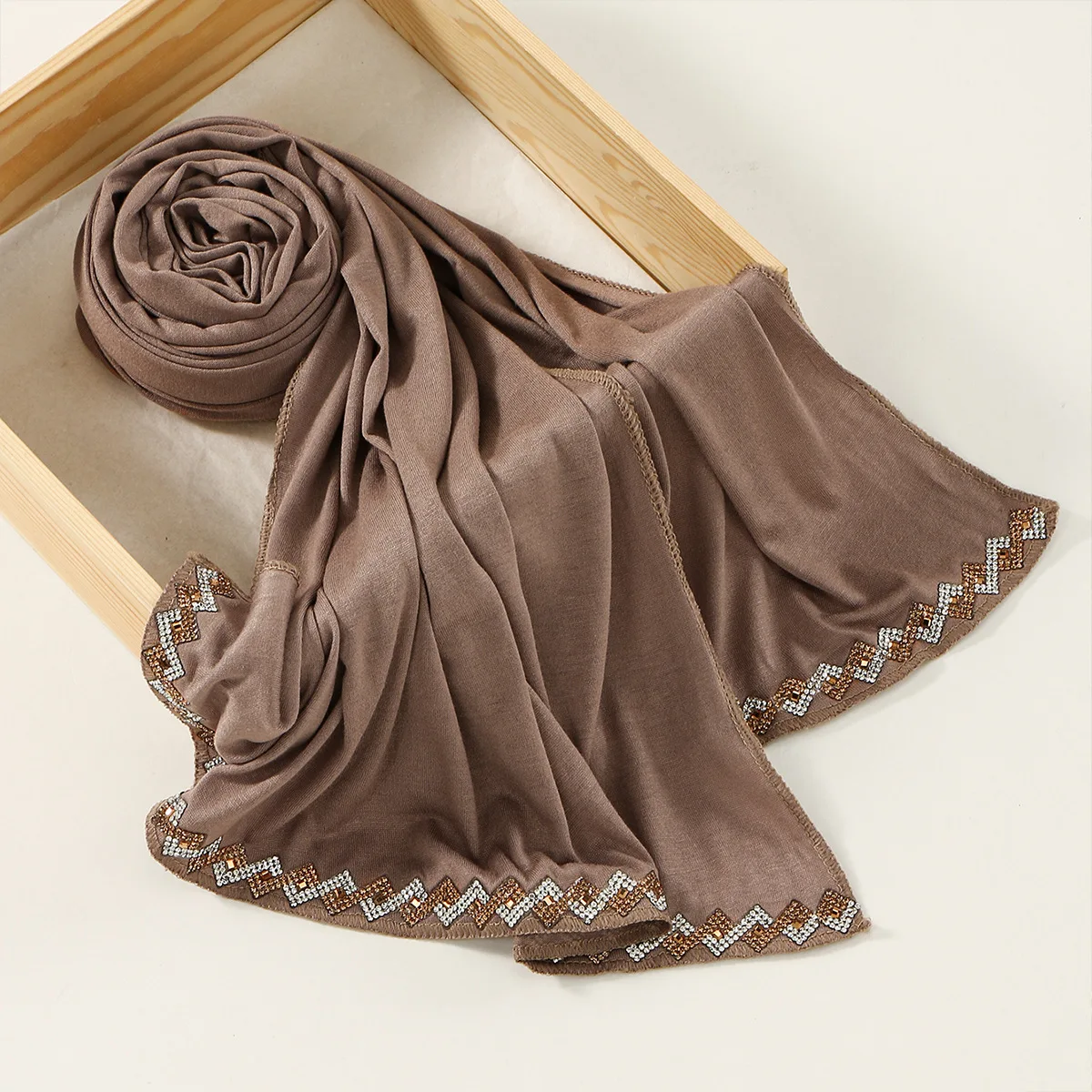 

Новый хит продаж, однотонный платок из мерсеризованного хлопка с бриллиантами, женский мягкий модный популярный женский платок в этническом стиле
