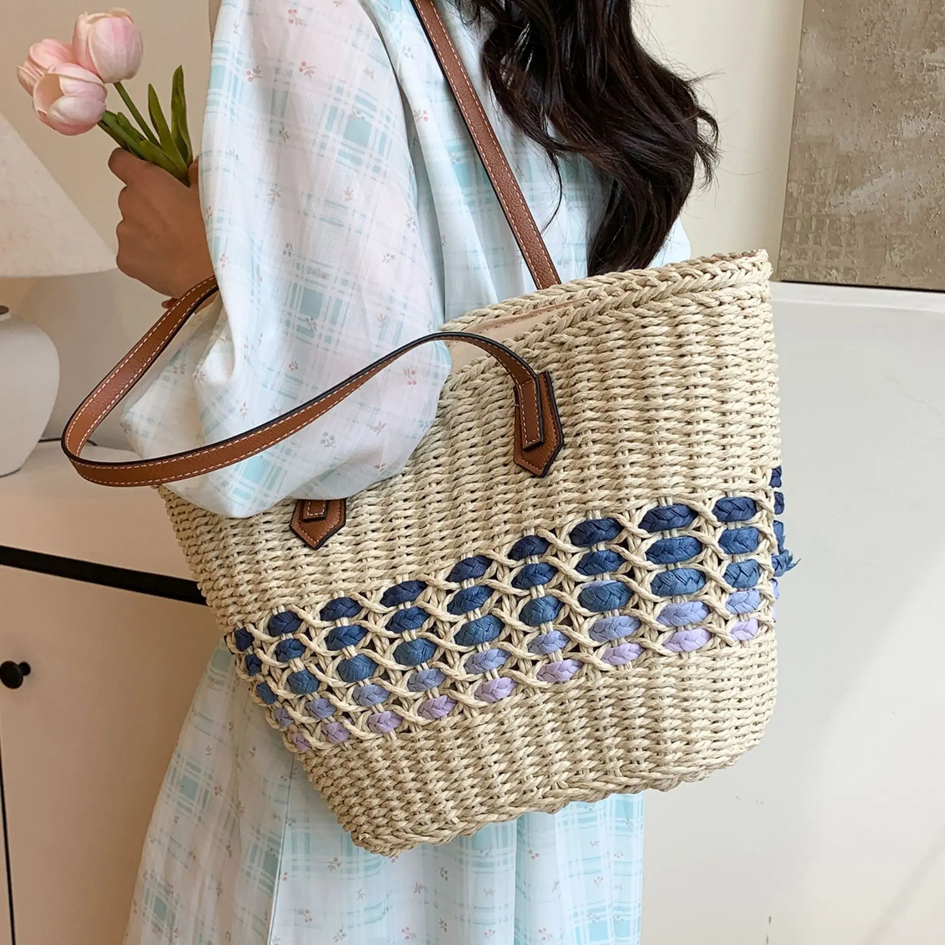 

Women's Portable Vegetable Basket Straw Beach Bag 2025 New Large-capacity Tote Bag Travel and Leisure Bag