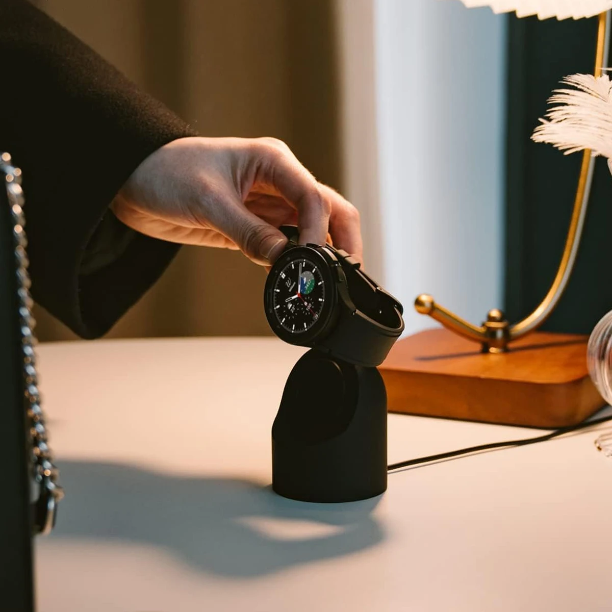 Силиконовый держатель для зарядки Google Pixel Watch 2, отверстие для кабеля, поддержка зарядки, кронштейн для зарядного устройства, подставка для док-станции Google Pixel Watch2