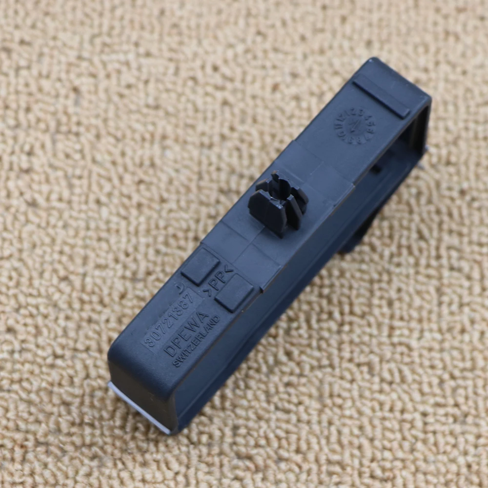 30721387 For Volvo S60 V70 XC60 XC70 S40 V50 S80  Emergency  Warning Triangle Bracket / Support  trunk  sign fixed buckle car