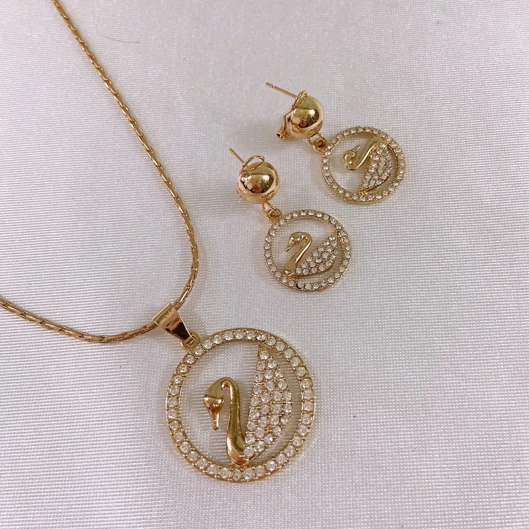 

Yulaili Gold Plated Swan Jewelry Set with CZ Stones Necklace and Drop Earrings for Women Elegant Daily Party Accessory HC191145