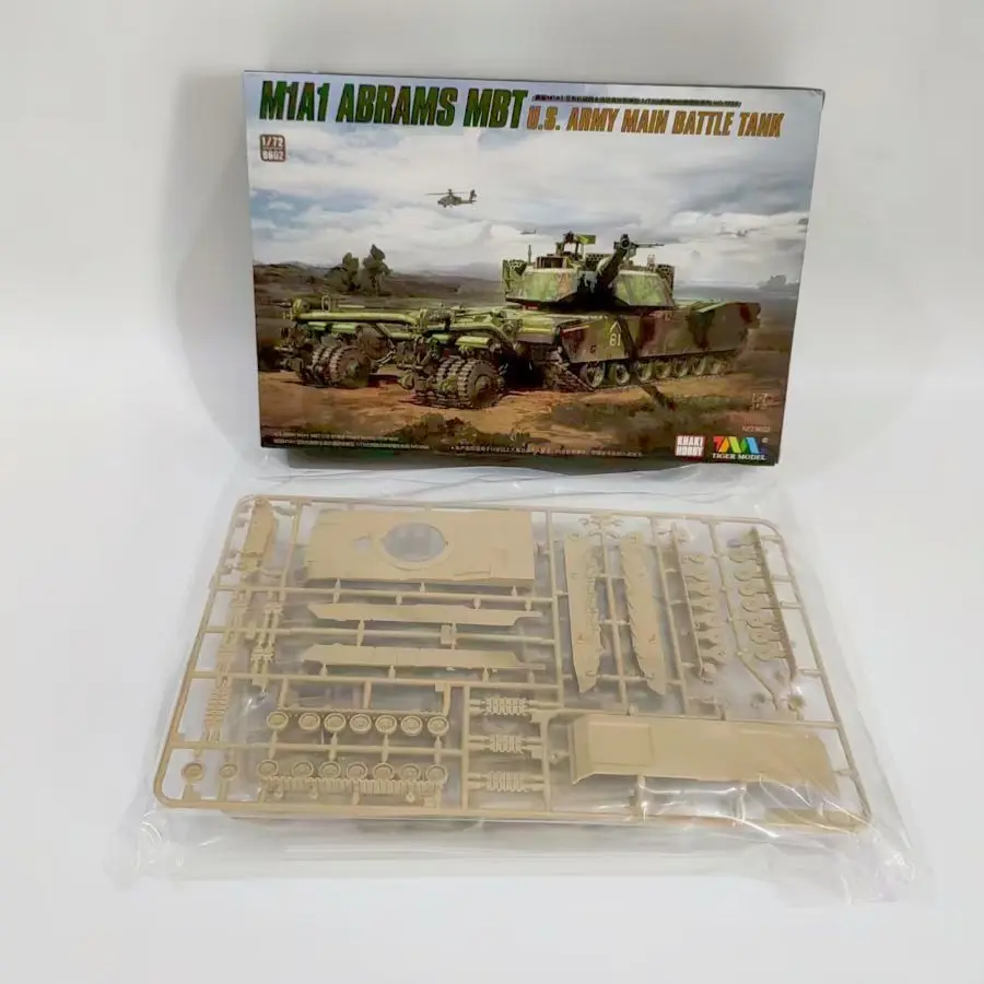 

Модель тигра в масштабе 1/72 M1A1 с комплектом модели сборки шахтного ролика 9602