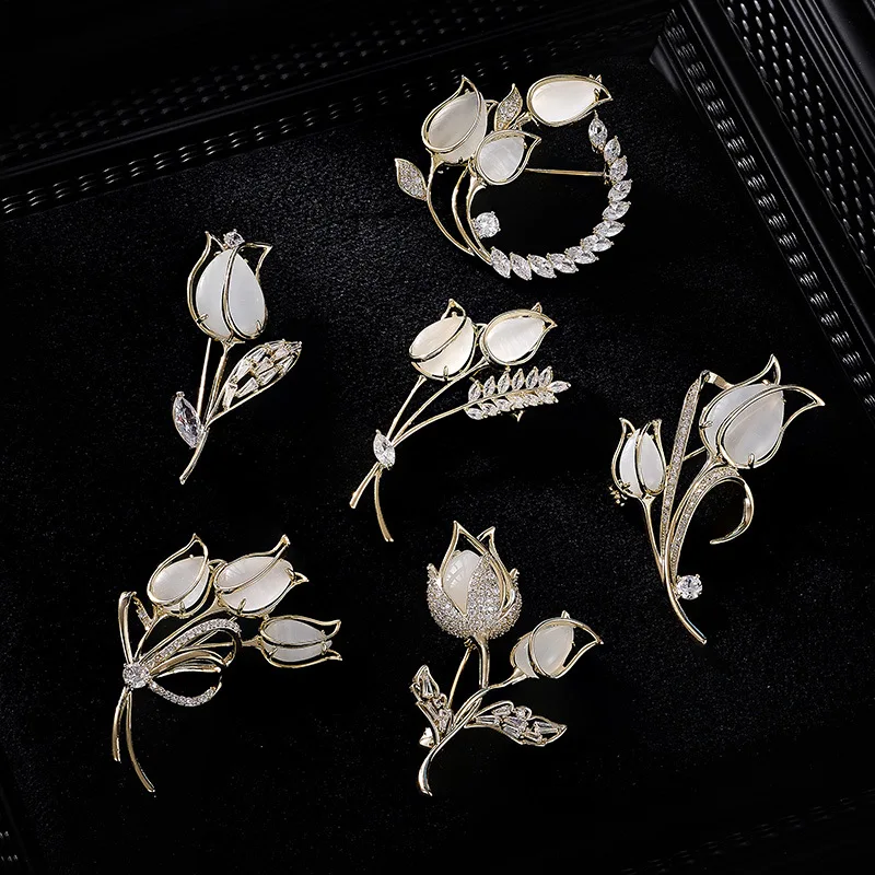 High-End Exquisite Brooch Tulip Bouquet Cat's Eye Stone Brooch Versatile Anti-Exposure Clothing Accessory with a Sense of Sophis