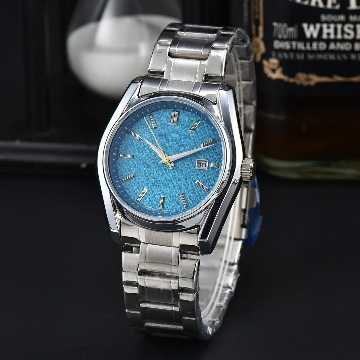 

2025 Men's Stainless Steel Watch Slim Quartz Dress Watch with Date Display & Water Resistant