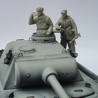 1/35 WW2 PANZER COMMANDER AND SOLDIER, Resin Model figure soldier, GK, WWII Military themes, Unassembled and unpainted kit