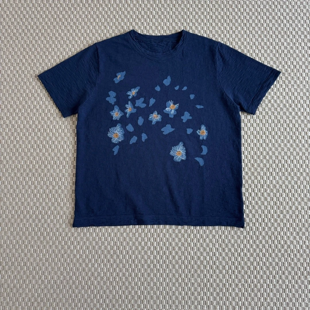 เสื้อยืดแขนสั้นคอกลมผ้าฝ้ายลาย - Embroidery Artist บทวิจารณ์และราคา