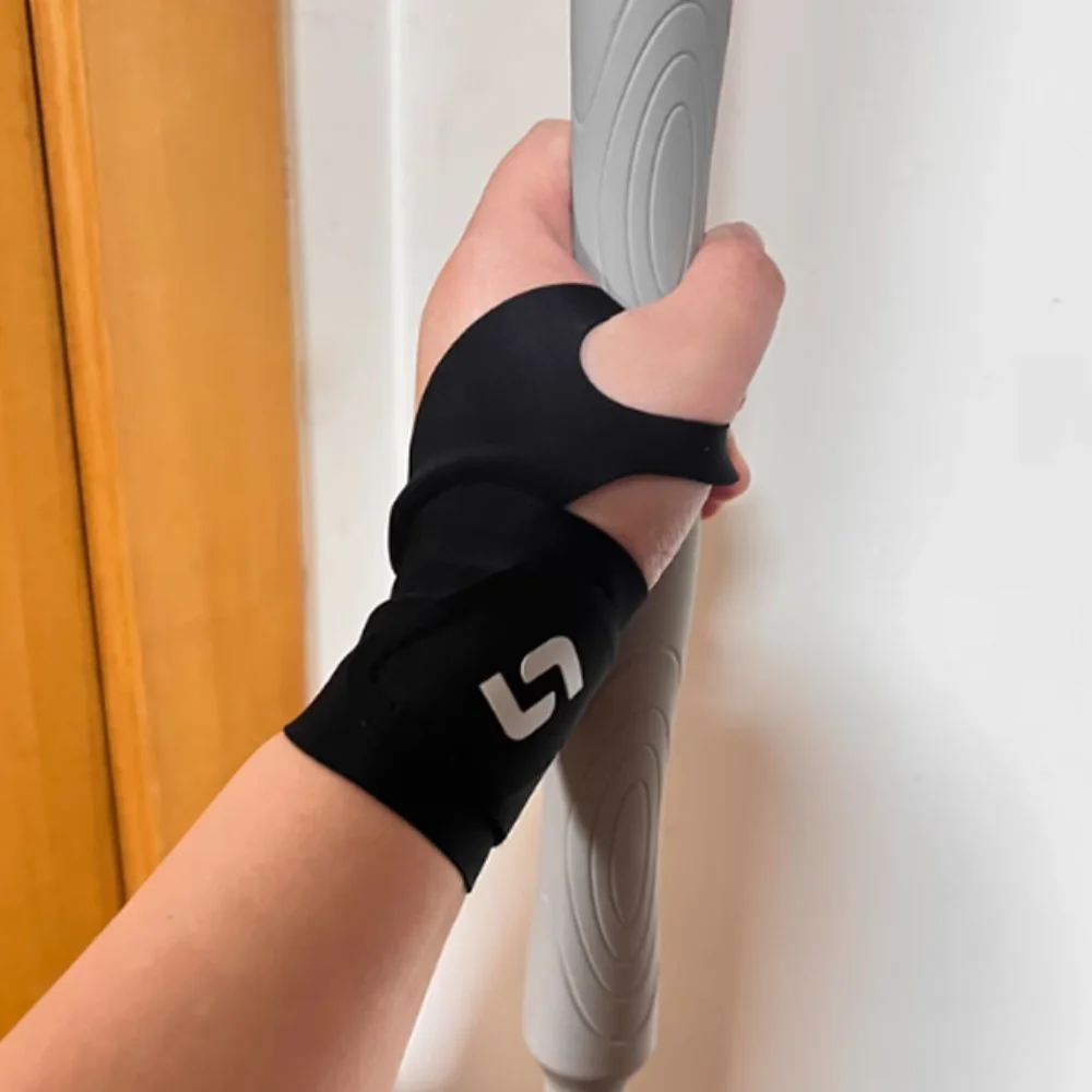 

Lightweight Elastic Wrist Guard Soft High Elastic Thumb Wrist Support Brace Portable Breathable Wrist Protectors Band Sportsman