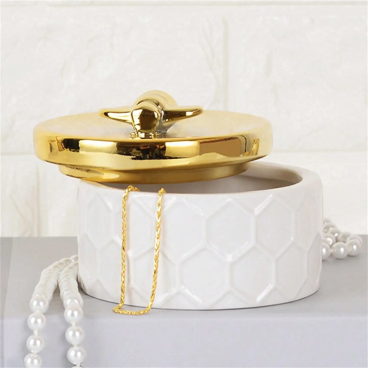 1PC minimalist ornaments, gold plating creative bee porcelain jewelry, jewelry storage box, chest jewelry box