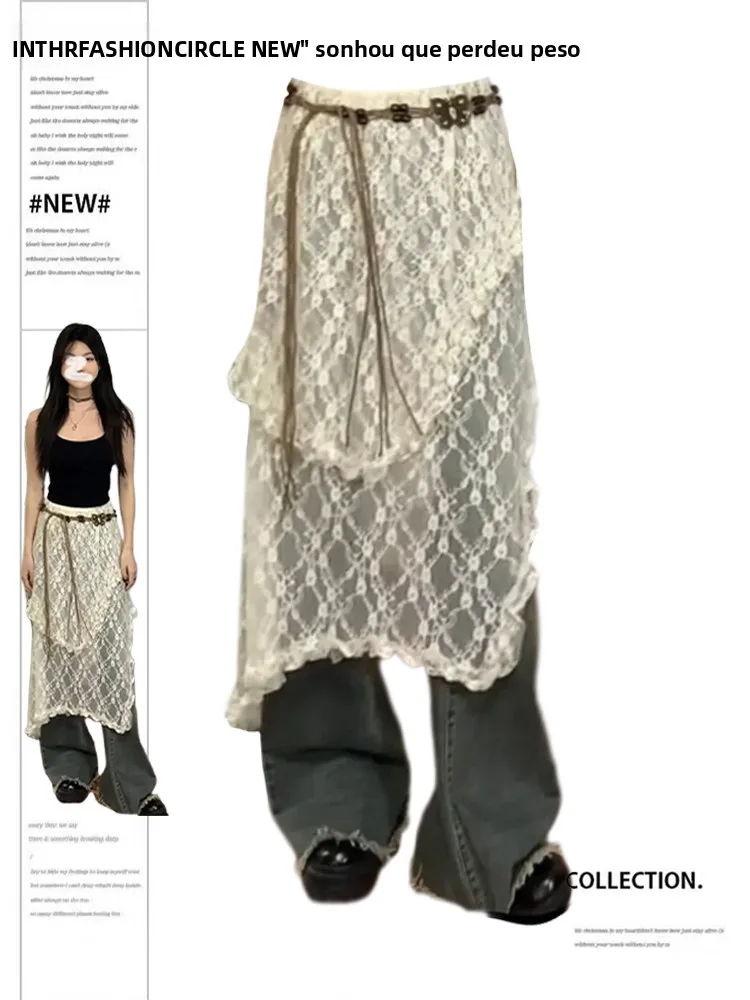 Saia Midi Irregular de Renda de Tamanho ande, Estilo A-Line com Detalhes em Malha e Borda em Textura de Madeira, Versão Cor...