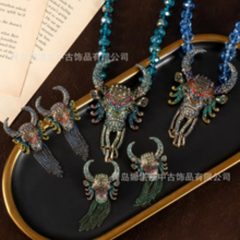 European and American mid-style earrings, fashionable and luxurious bull head tassel jewelry set, heavy industry full diamond ea
