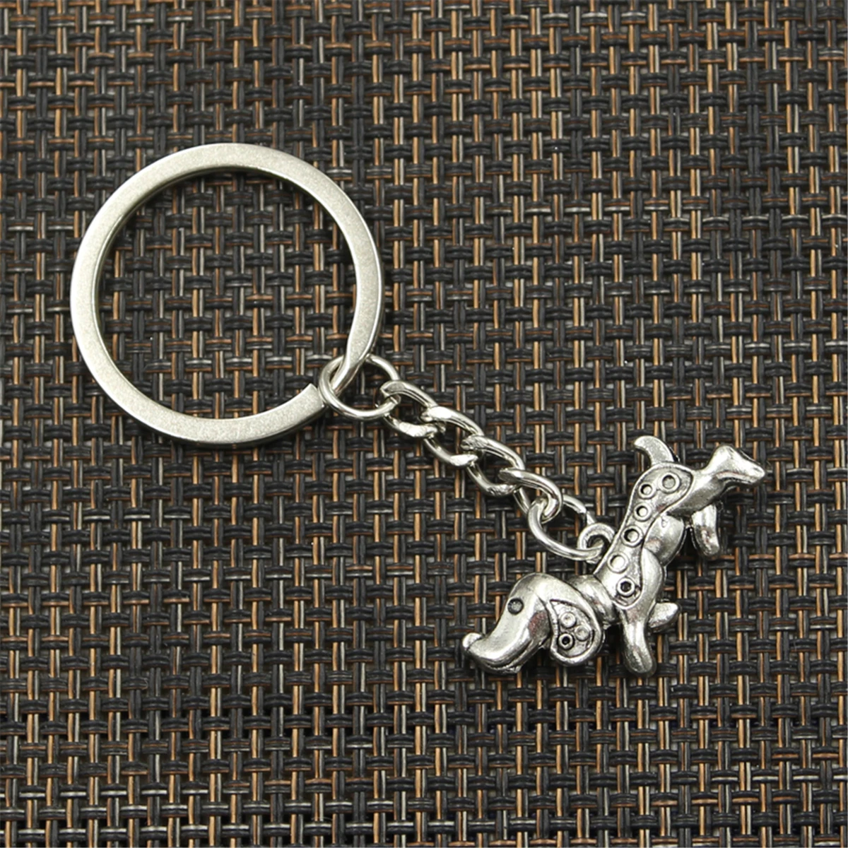 Fashion Keychain 32x16mm Dachshund Dog Silver Color Pendants DIY Men Jewelry Car Key Chain Ring Holder Souvenir For Gift