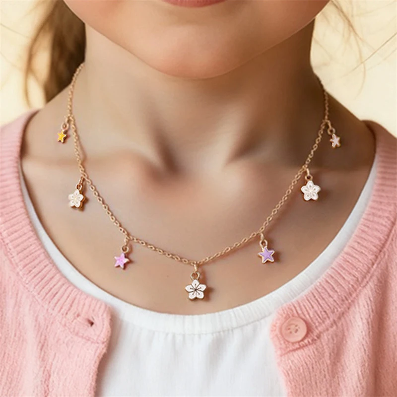 4pcs/set  Everyday Cute Jewelry Set – Colorful Stars & White Flowers for Adorable Styling.