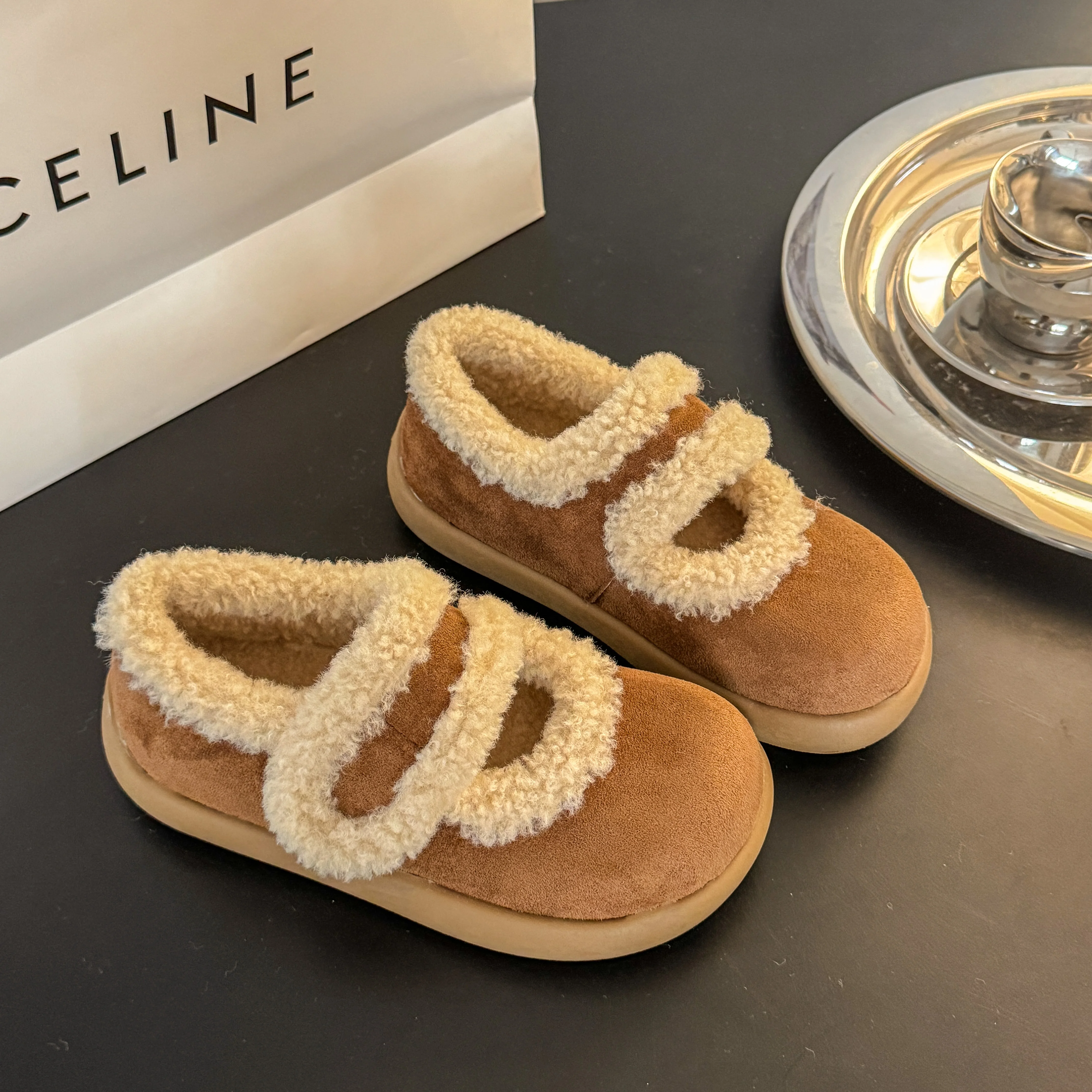 Designer-Schneestiefel mit dicker Sohle und erhöhter Schaffellwolle, integrierte Schneestiefel für Damen im Winter 2026, neue warme und plüschige kurze Stiefel